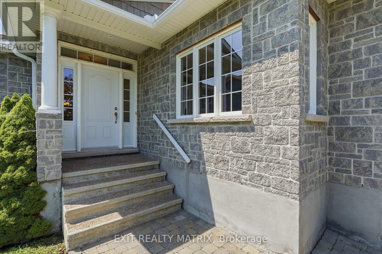 28 STATION TRAIL STREET - 3