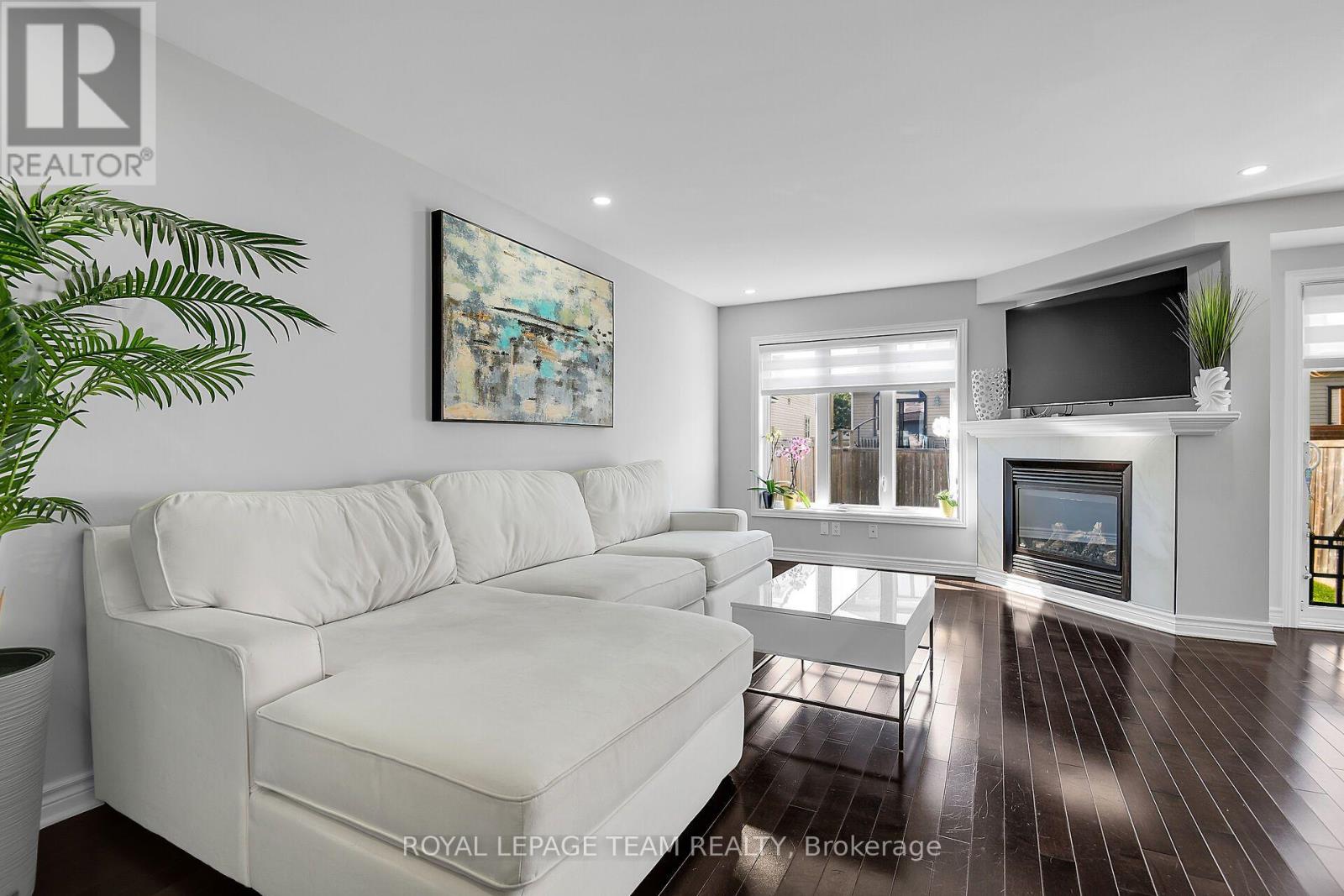 107 GARRITY CRESCENT - 8