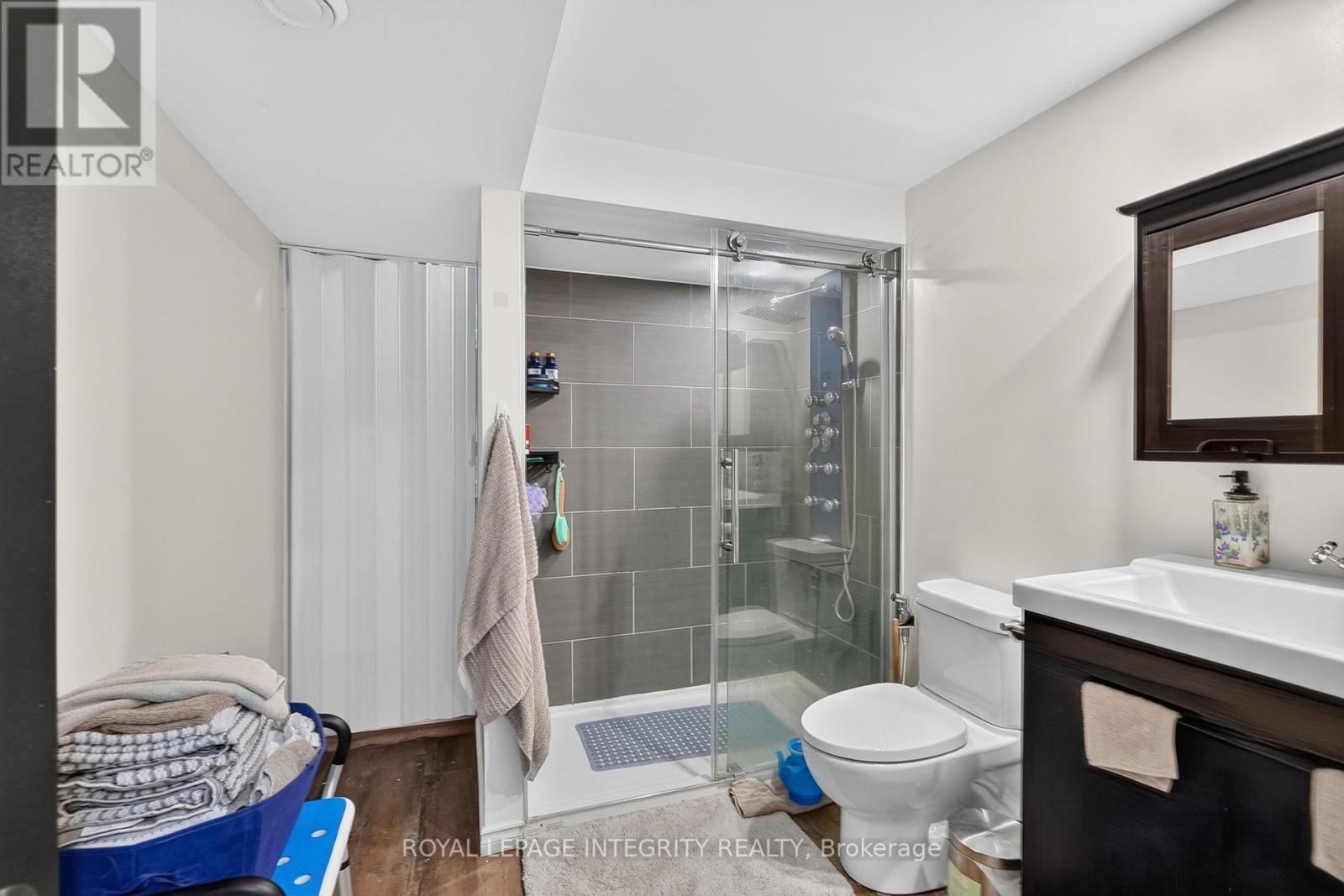 5 Bed, 4 Bath House for Sale in Ottawa – 812 PETRA PRIVATE, Ottawa – MLS# X13649340 - Image 39