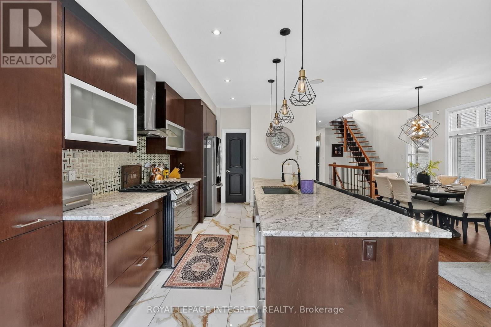 5 Bed, 4 Bath House for Sale in Ottawa – 812 PETRA PRIVATE, Ottawa – MLS# X13649340 - Image 8