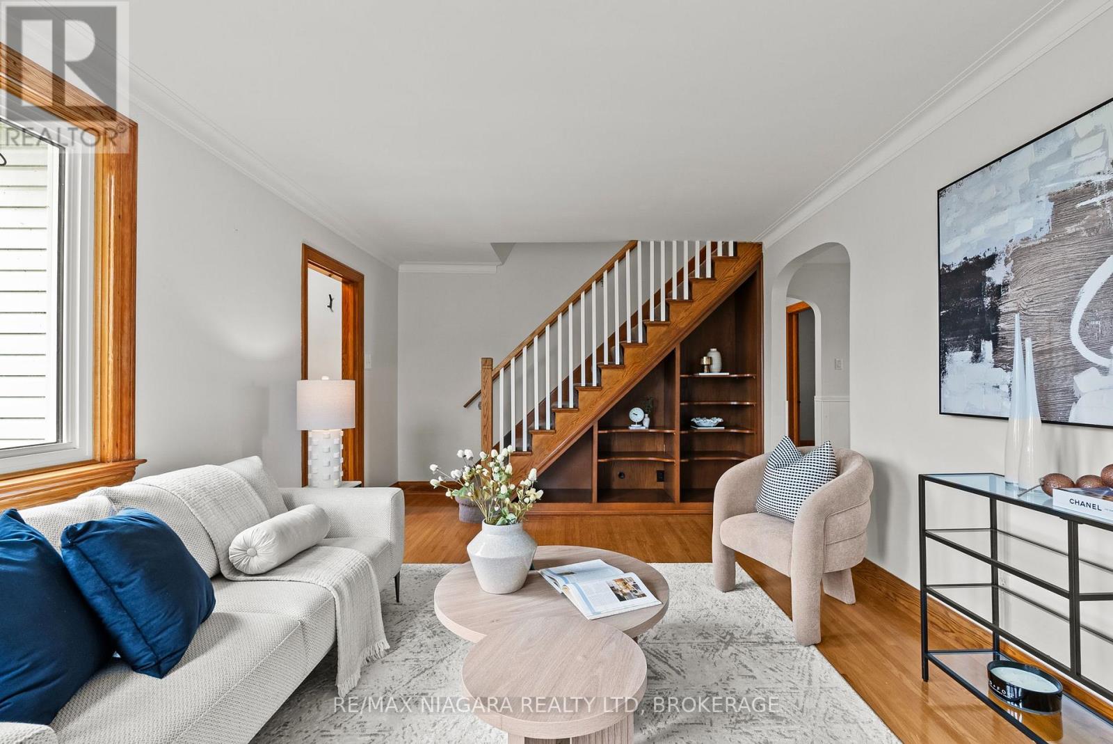 230 WELLINGTON STREET - Image 10