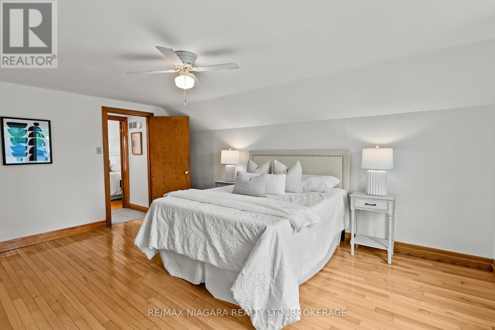 230 WELLINGTON STREET - Image 22