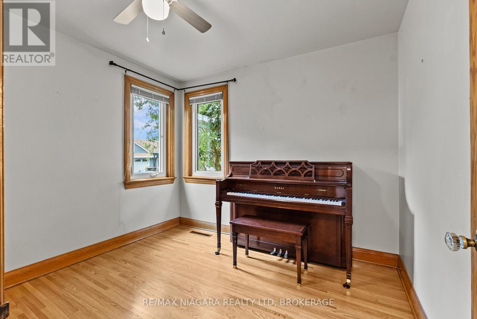 230 WELLINGTON STREET - Image 23