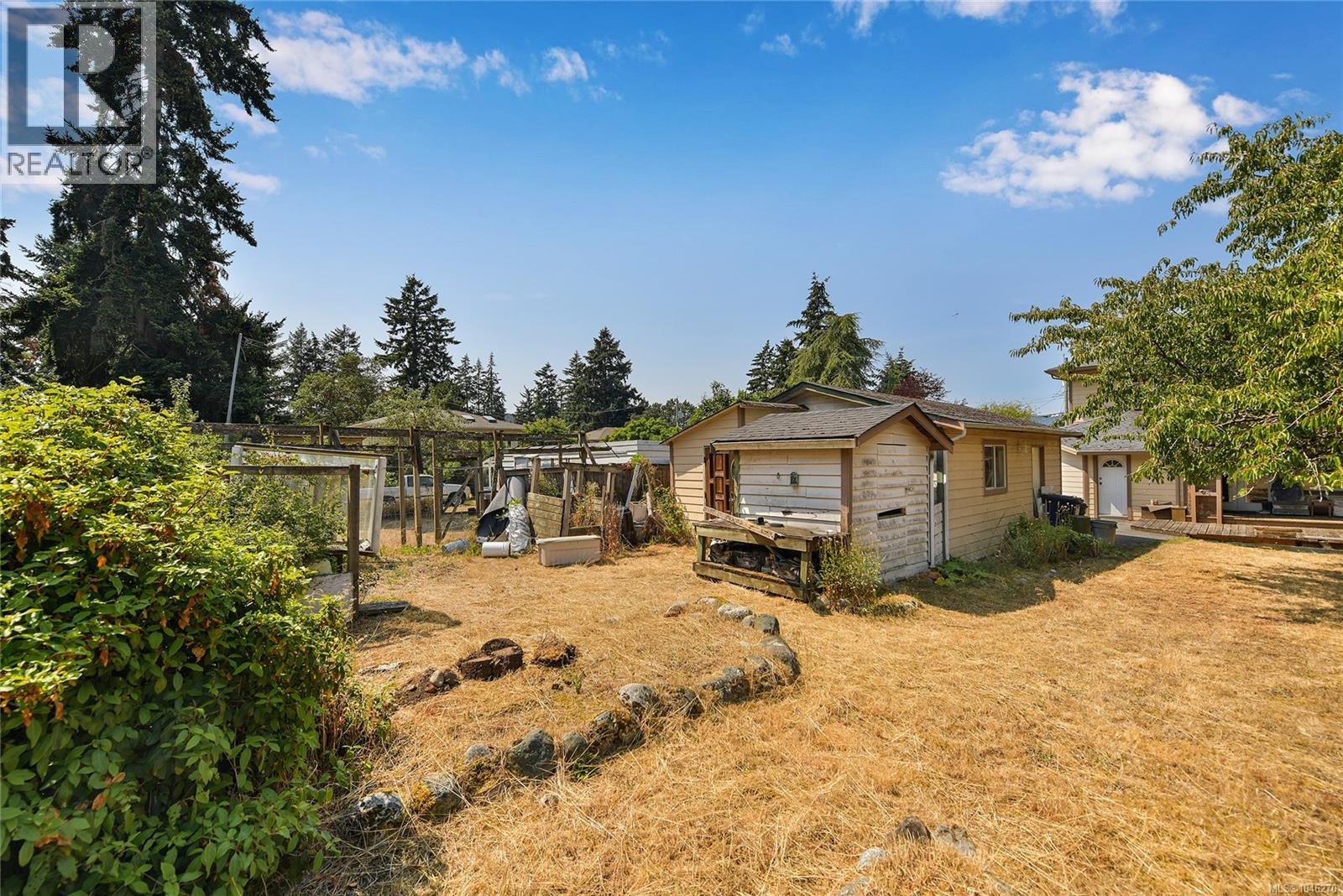 2961 Pickford Rd - Image 41