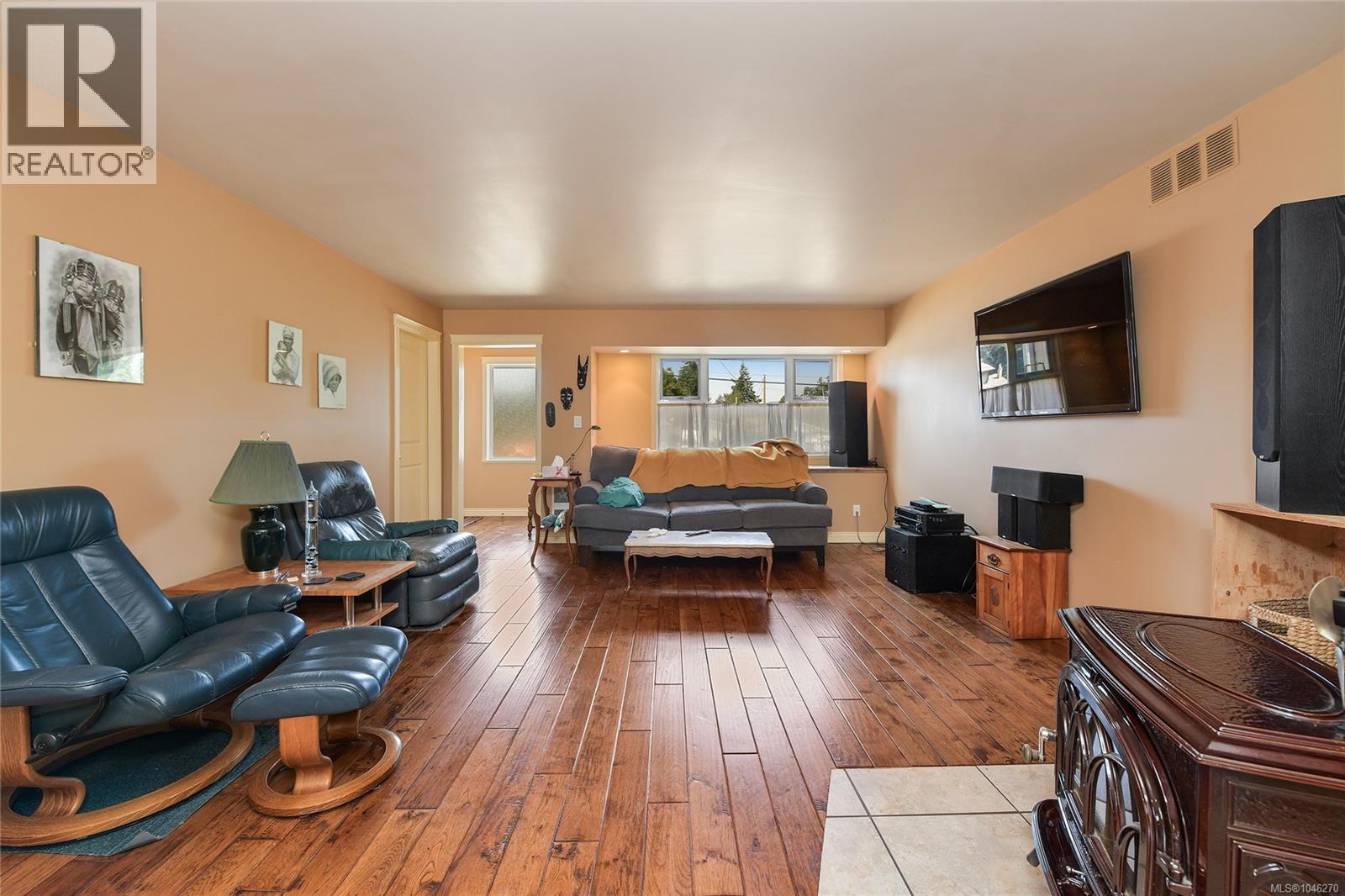 2961 Pickford Rd - Image 5