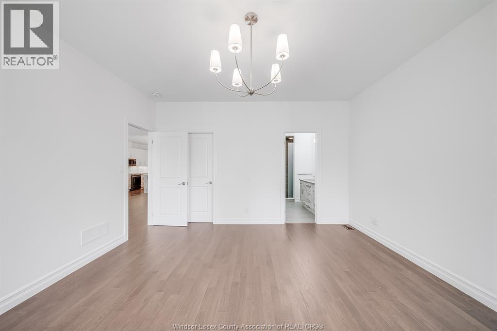 69 RED OAK CRESCENT - 32