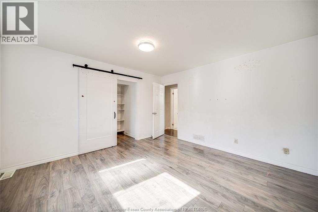 1465 FOSTER AVENUE - 11