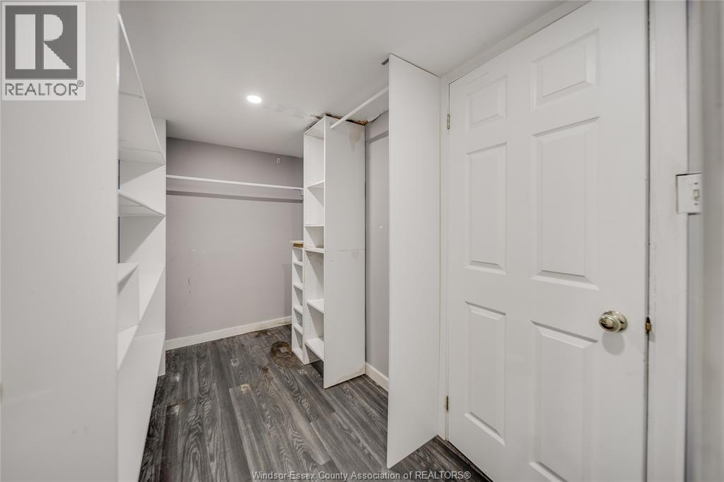 1465 FOSTER AVENUE - 19