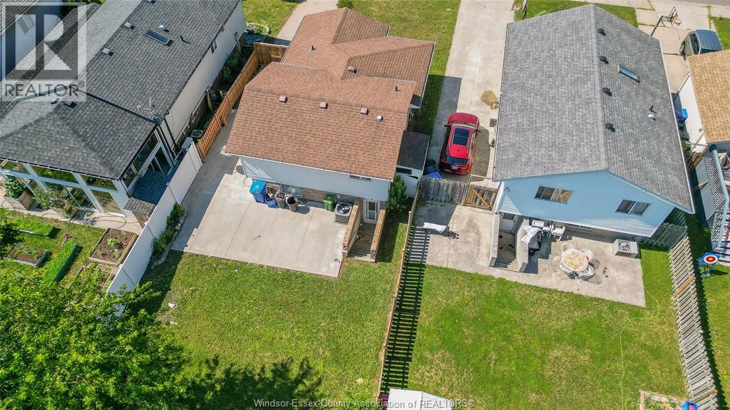 1465 FOSTER AVENUE - 30