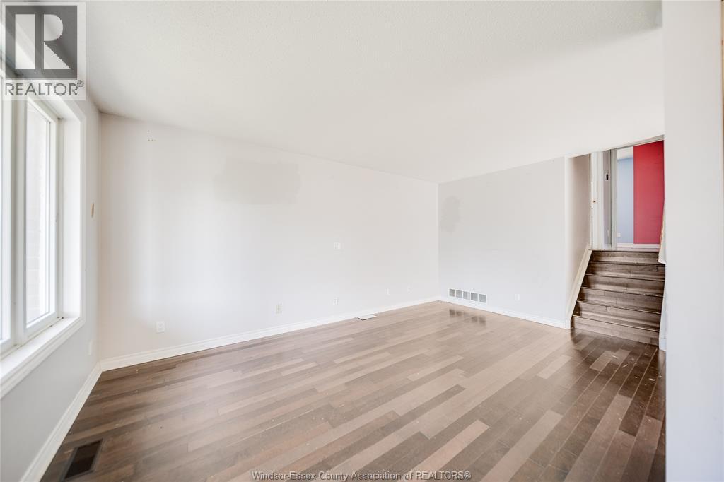 1465 FOSTER AVENUE - 7
