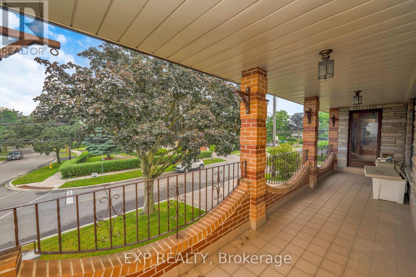 52 STORER DRIVE - Image 23