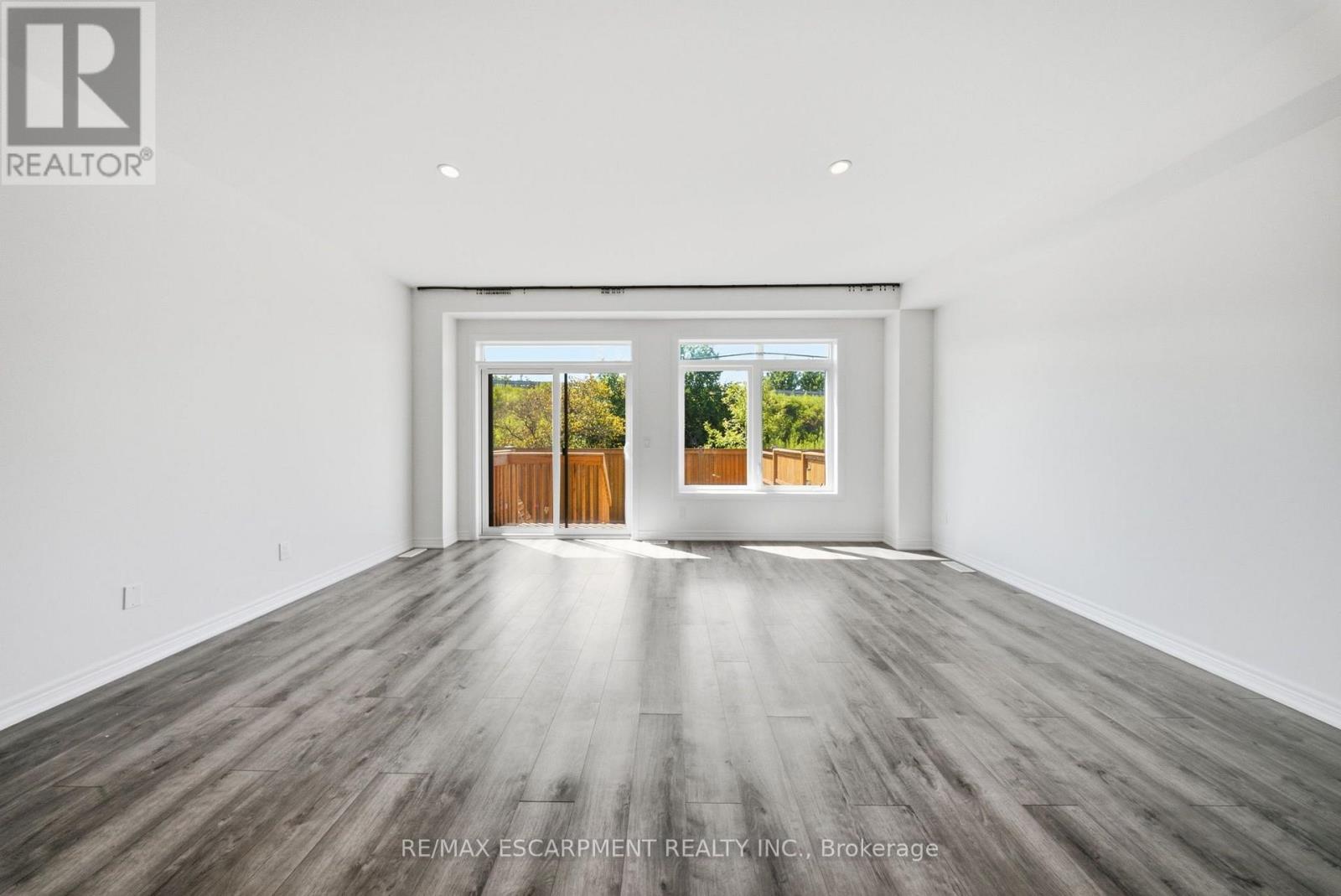 #18 27 RACHEL DRIVE - 16