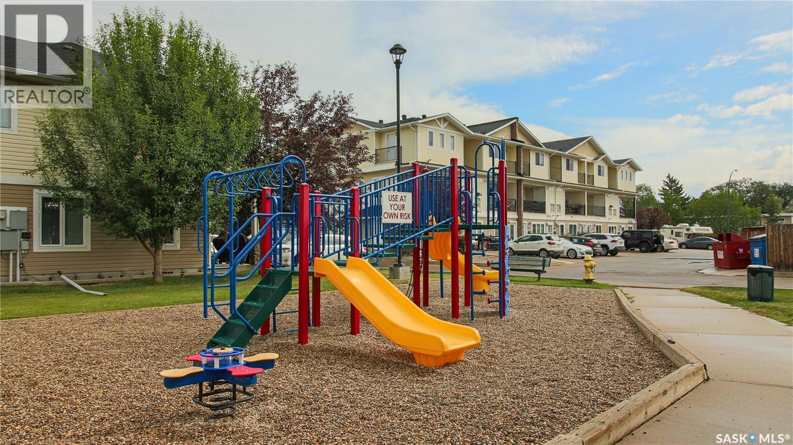 #216 1220 Empress STREET - 34