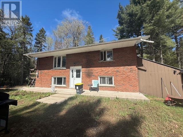 372 Highway 552 W