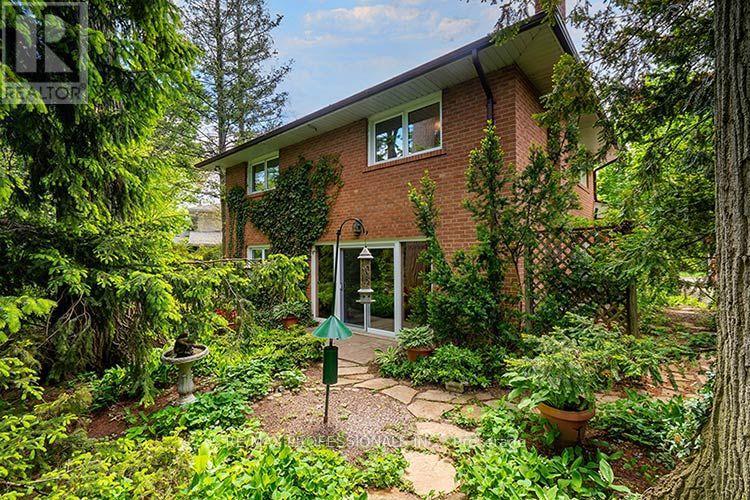 7 CHERRY POST CRESCENT - 43