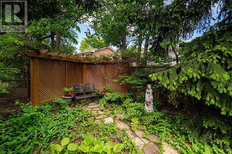7 CHERRY POST CRESCENT - 44