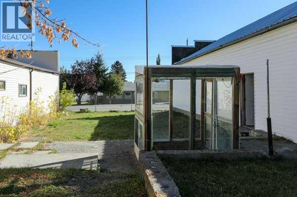 22720, 22718 8 Avenue - 4