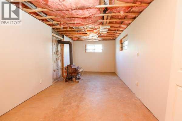 22720, 22718 8 Avenue - 25