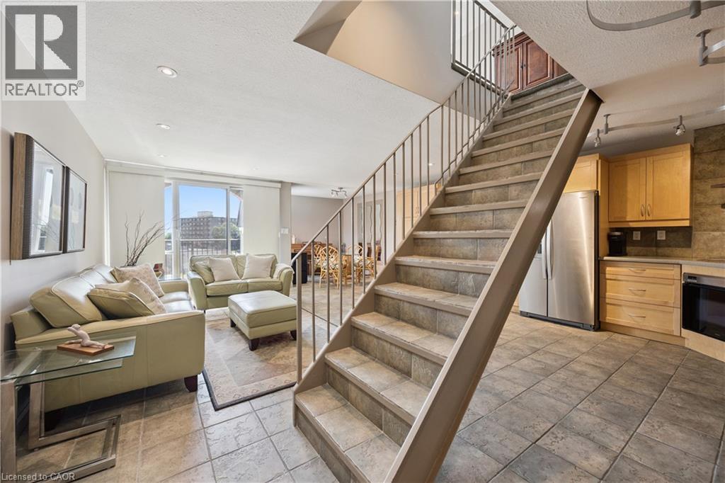 #329 36 HAYHURST Road - 8