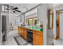 Kitchen - 40 King Crescent, Huntsville, ON P1H1X6 Photo 12