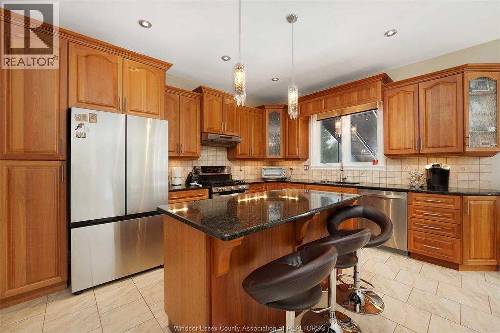 2257 ASKIN AVENUE - 10