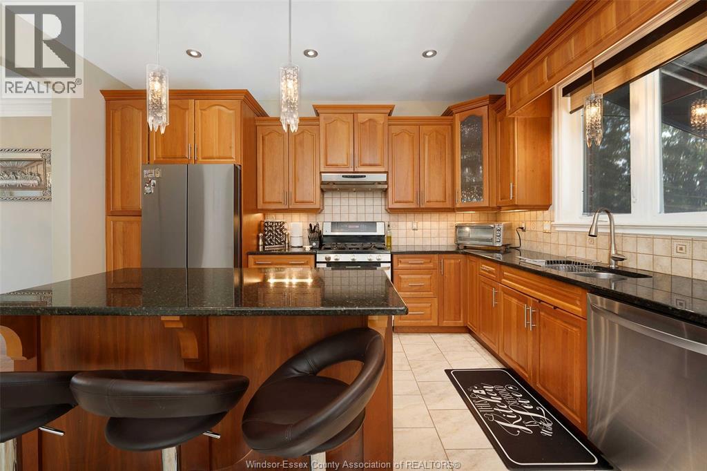 2257 ASKIN AVENUE - 12