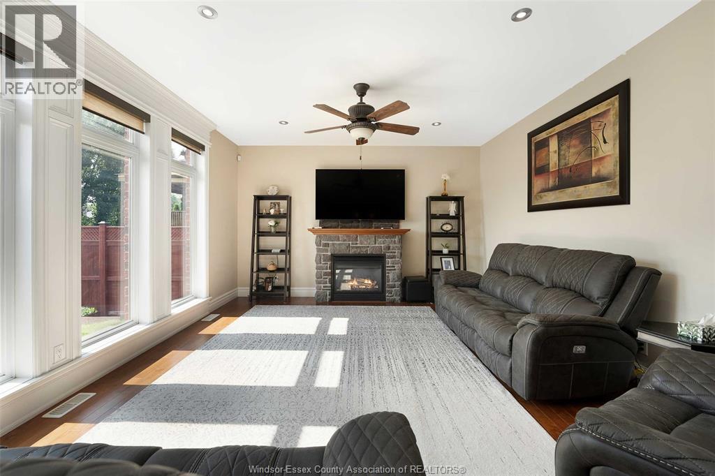 2257 ASKIN AVENUE - 5