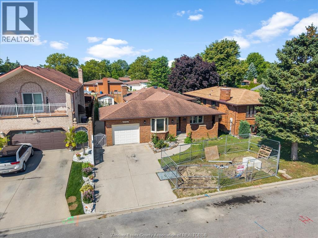 2787 Lionel DRIVE - 33