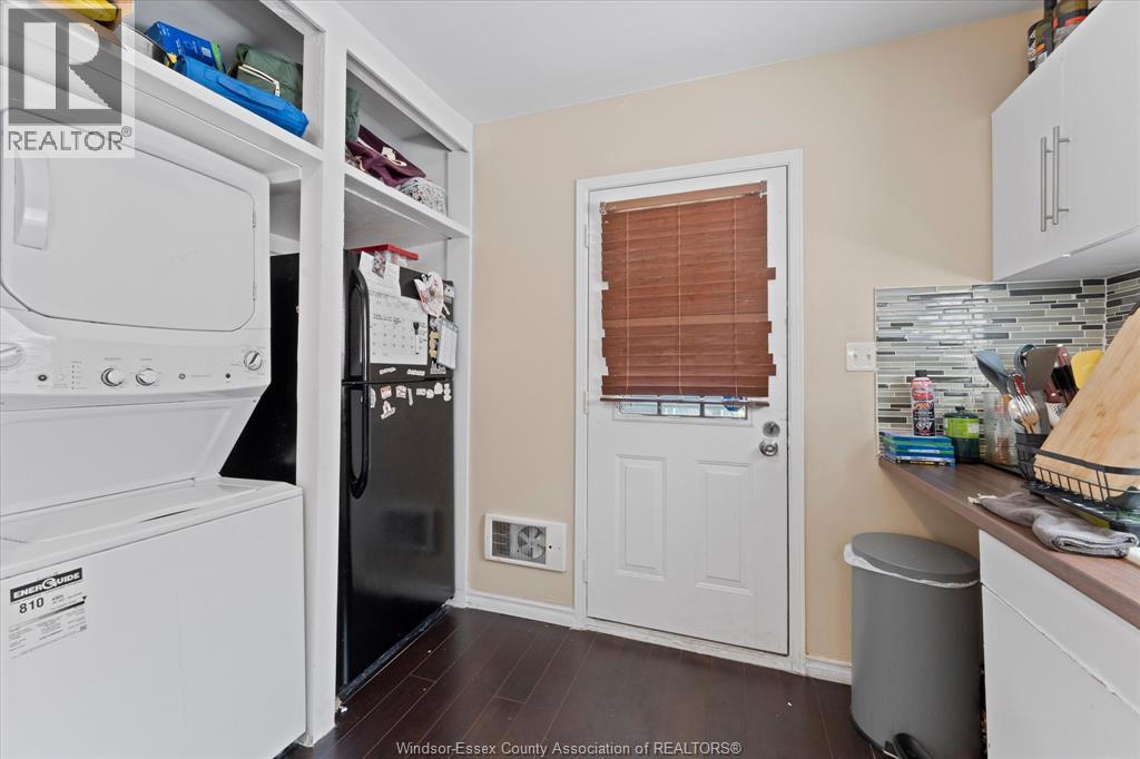 1564 LANGLOIS AVENUE - 10