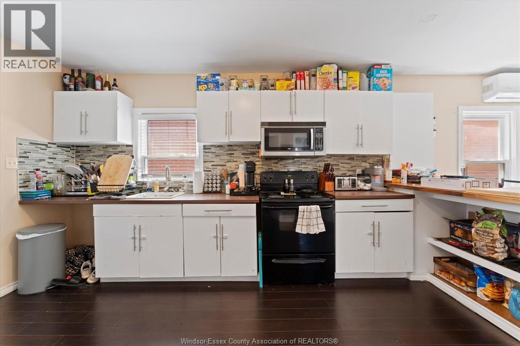 1564 LANGLOIS AVENUE - 11