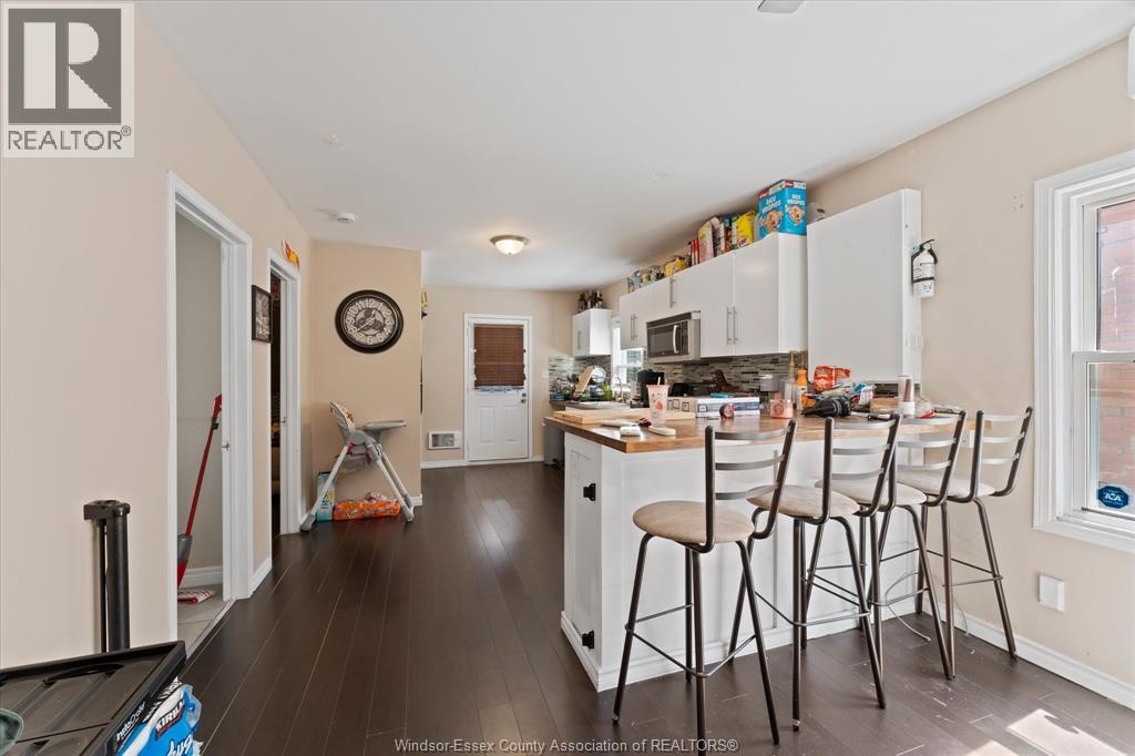 1564 LANGLOIS AVENUE - 7