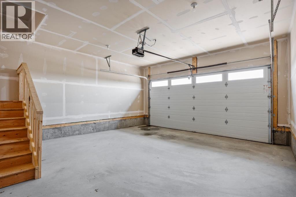 140 Lakewood Crescent - Image 35