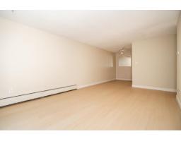 208 15020 North Bluff Road, White Rock, BC V4B5A4 Photo 8