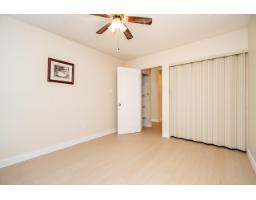 208 15020 North Bluff Road, White Rock, BC V4B5A4 Photo 18