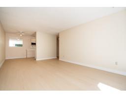 208 15020 North Bluff Road, White Rock, BC V4B5A4 Photo 6