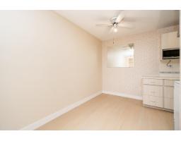 208 15020 North Bluff Road, White Rock, BC V4B5A4 Photo 10
