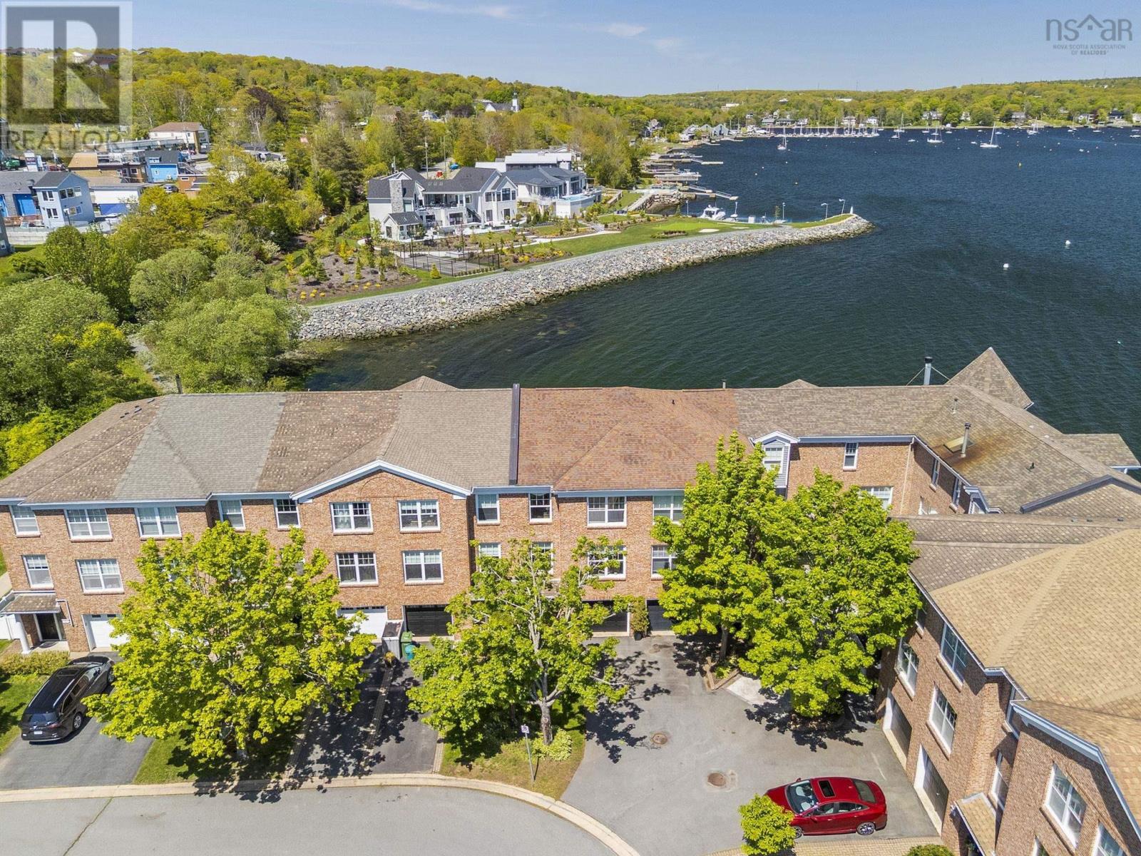 5 Arthur Lismer Court - 37