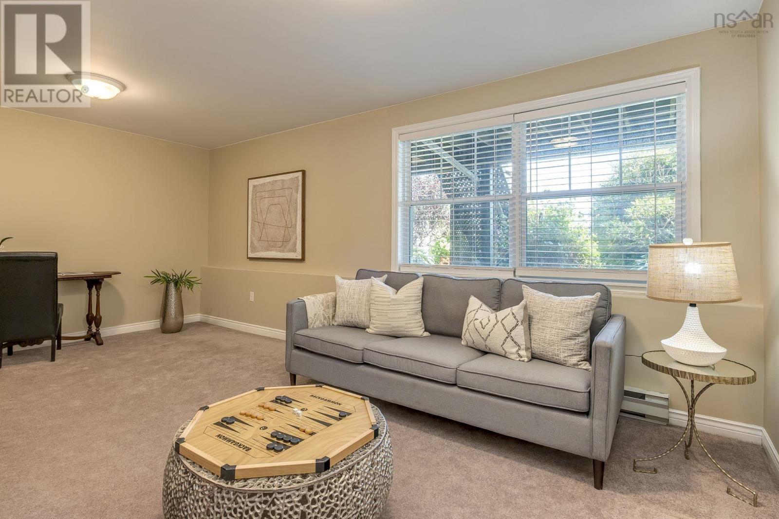 5 Arthur Lismer Court - 5