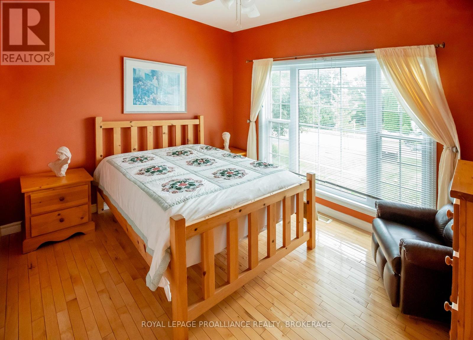 1098 COVERDALE DRIVE - Image 13