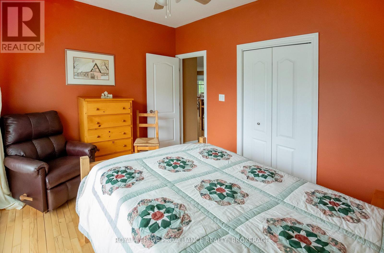 1098 COVERDALE DRIVE - 14