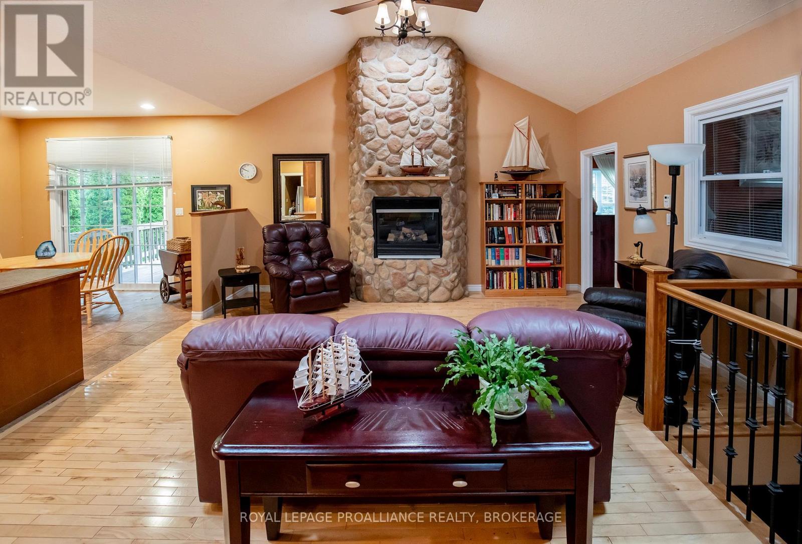 1098 COVERDALE DRIVE - Image 3