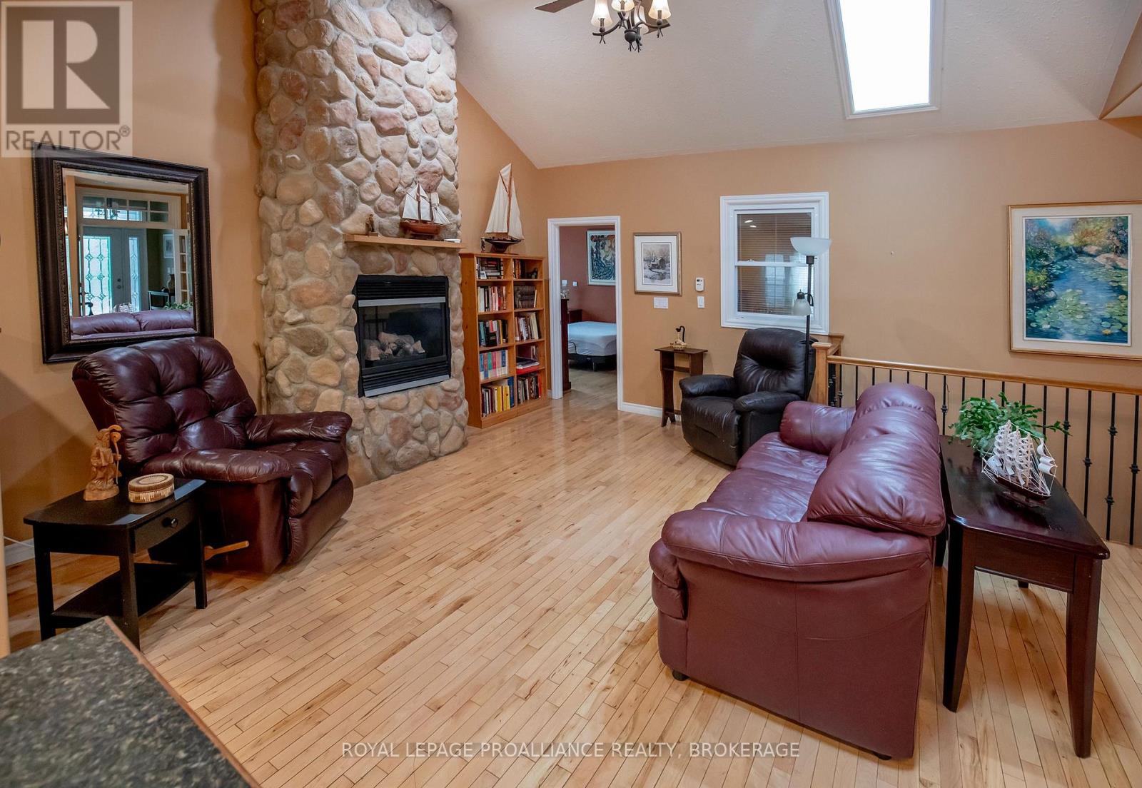 1098 COVERDALE DRIVE - Image 4
