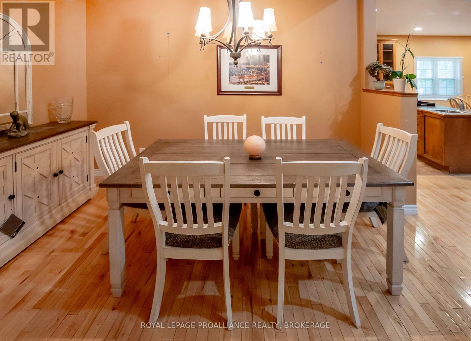 1098 COVERDALE DRIVE - 7
