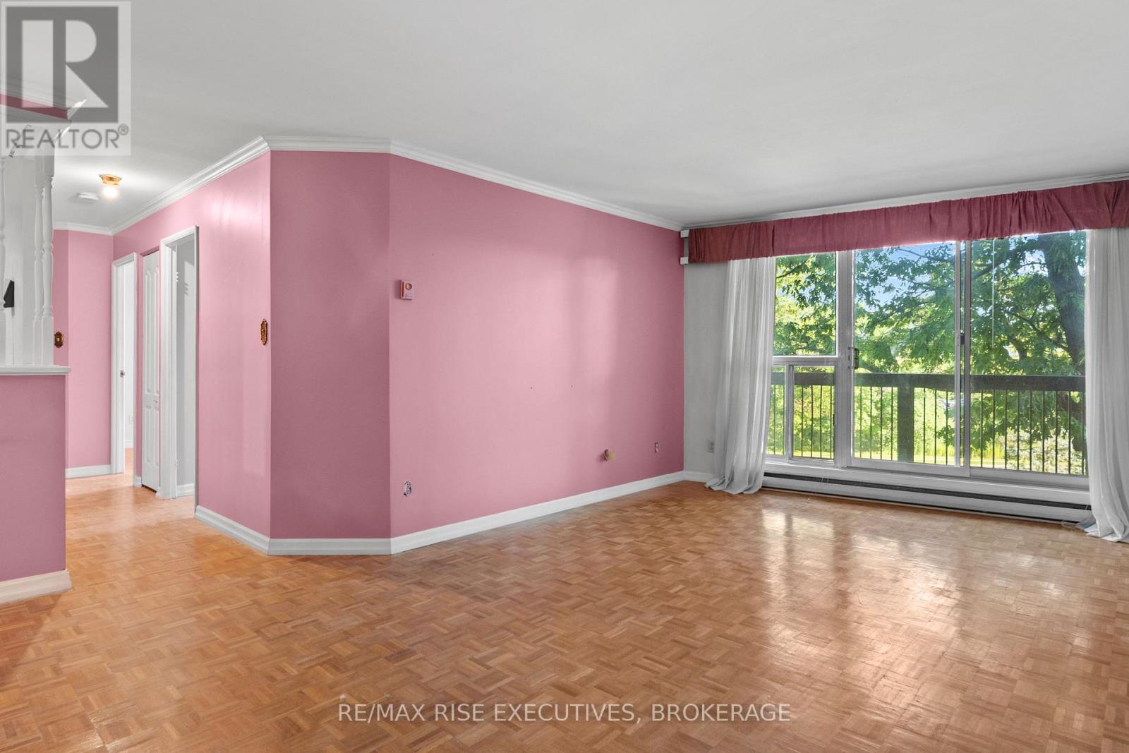 #310 66 GREENVIEW DRIVE - Image 12