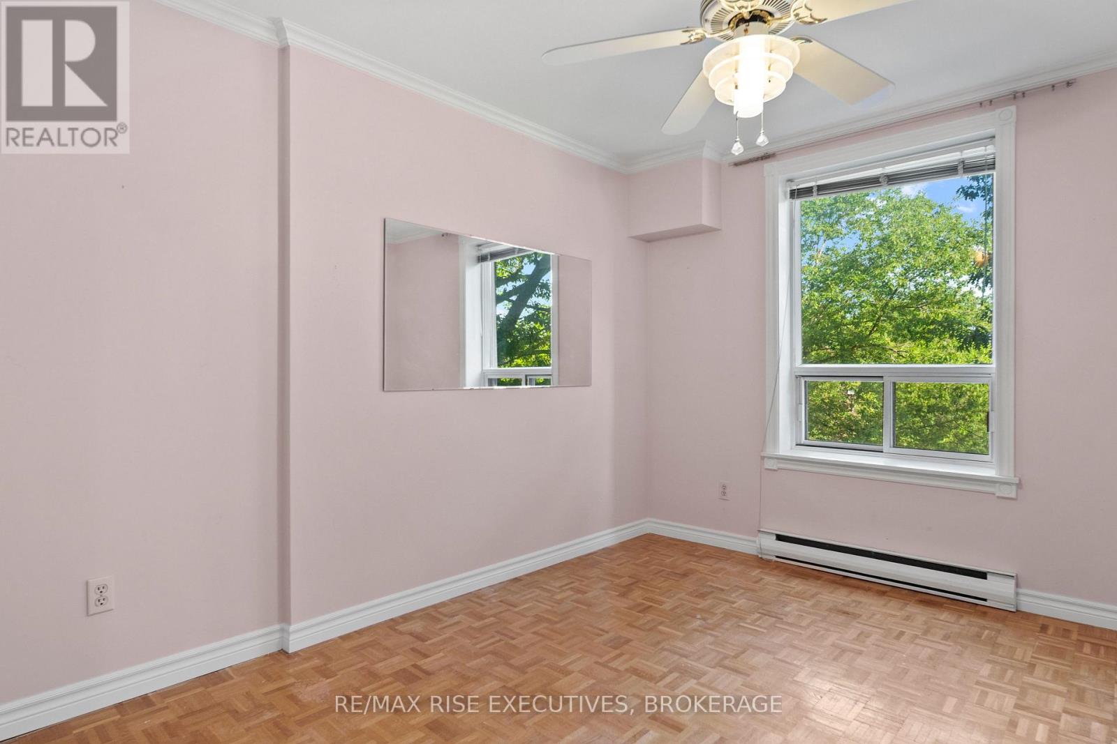 #310 66 GREENVIEW DRIVE - Image 22