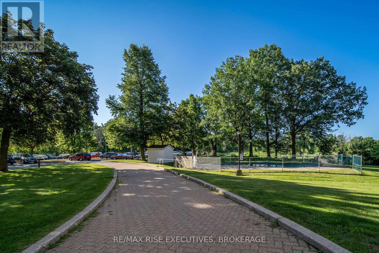 #310 66 GREENVIEW DRIVE - Image 38