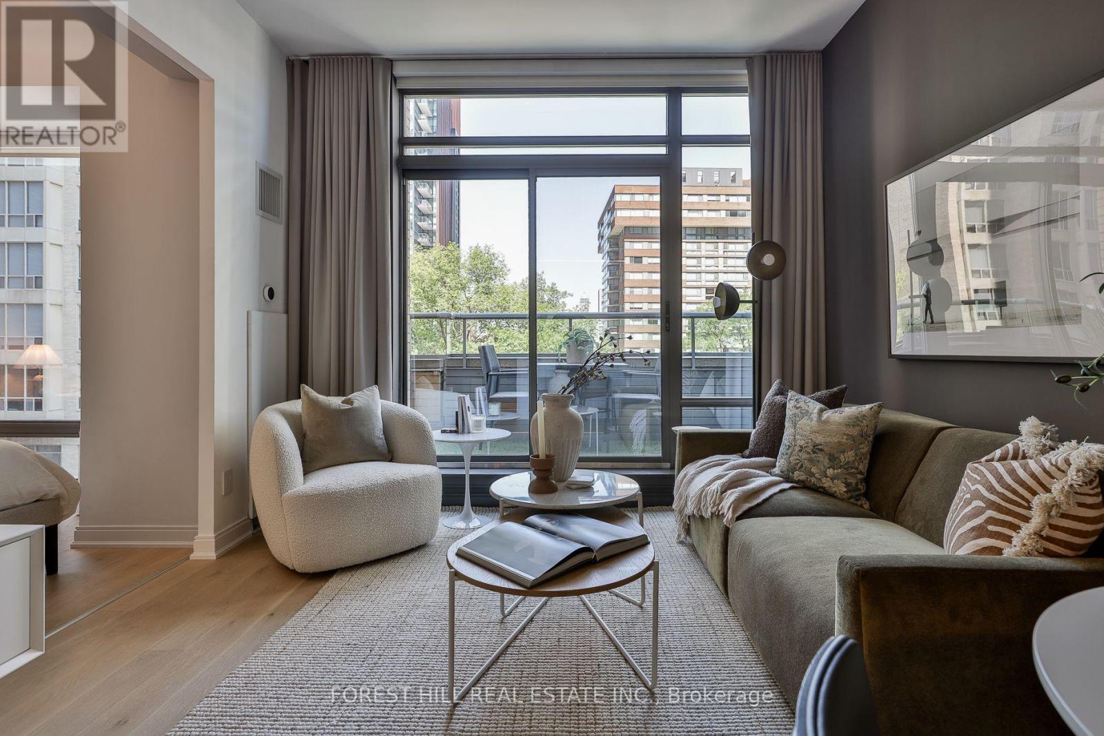512 - 21 SCOLLARD STREET