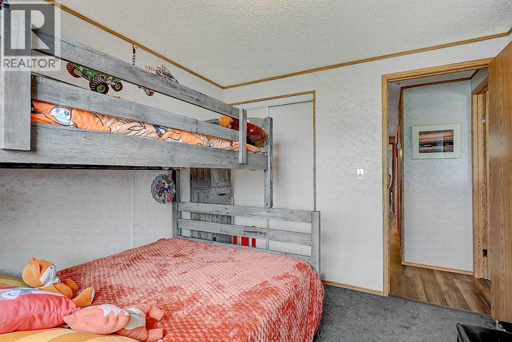 9511 111 Avenue - 10