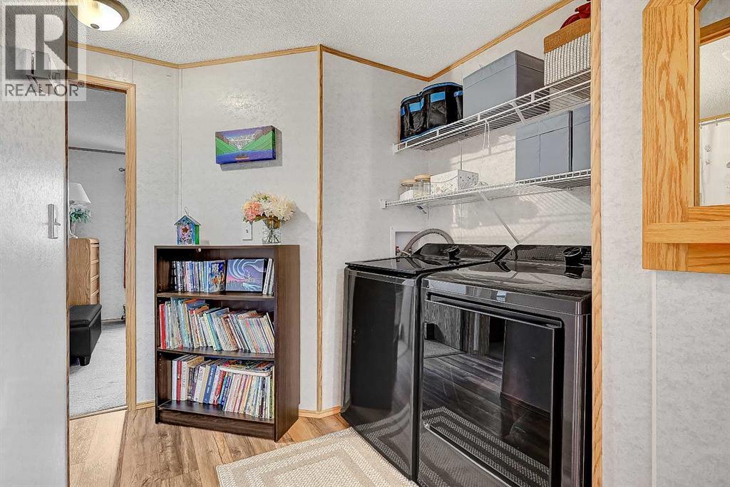 9511 111 Avenue - Image 13