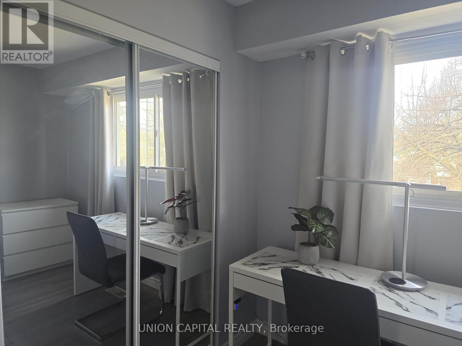 ROOM - 71 OSTERHOUT PLACE